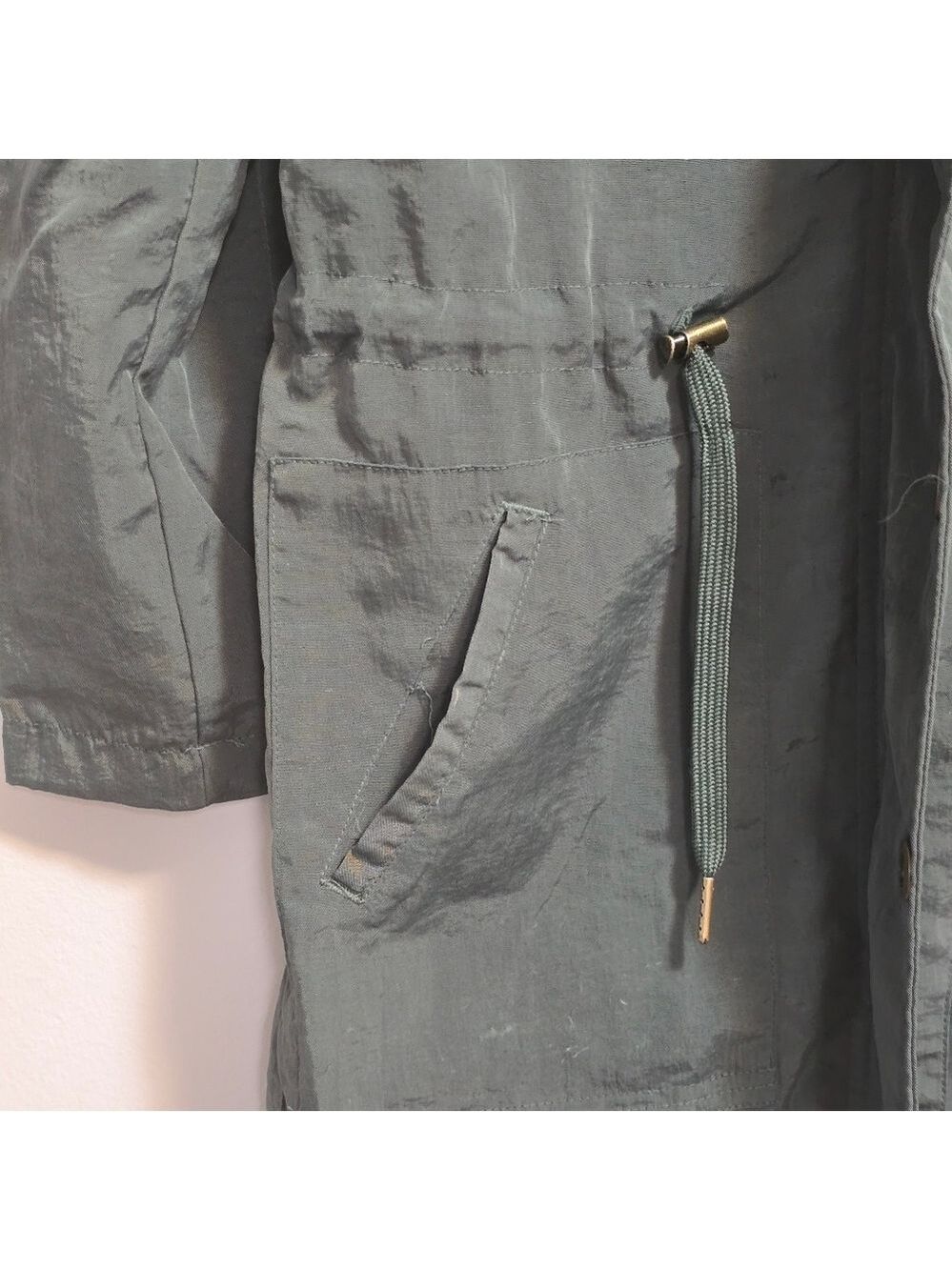 Detachable Hooded Waterproof Utility Military Jacket With Deep Red Zipper Size M - Picture 5 of 10